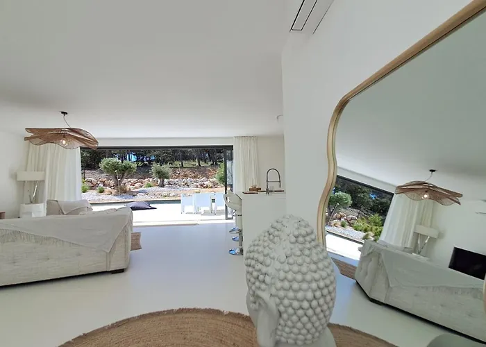 Дом отдыха Casa Bianca - D'architecte Avec Piscine Лёкат