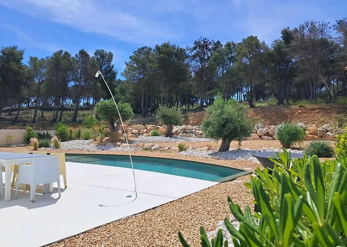 Casa Bianca - D'architecte Avec Piscine Лёкат